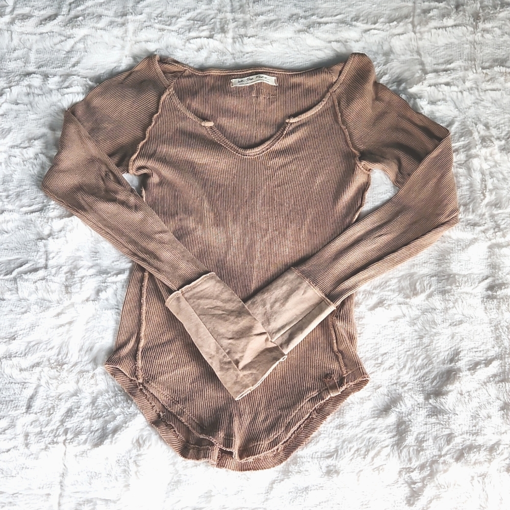 FREE PEOPLE, WE THE FREE, Sz S, V Neck, Long Sleeve, Taupe, Ribbed, Fitted, Top